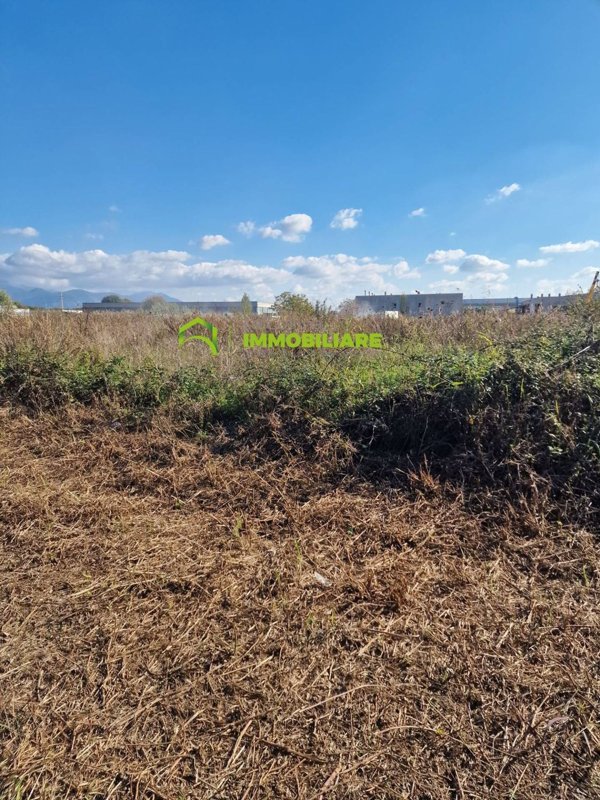 terreno edificabile in vendita a Cisterna di Latina