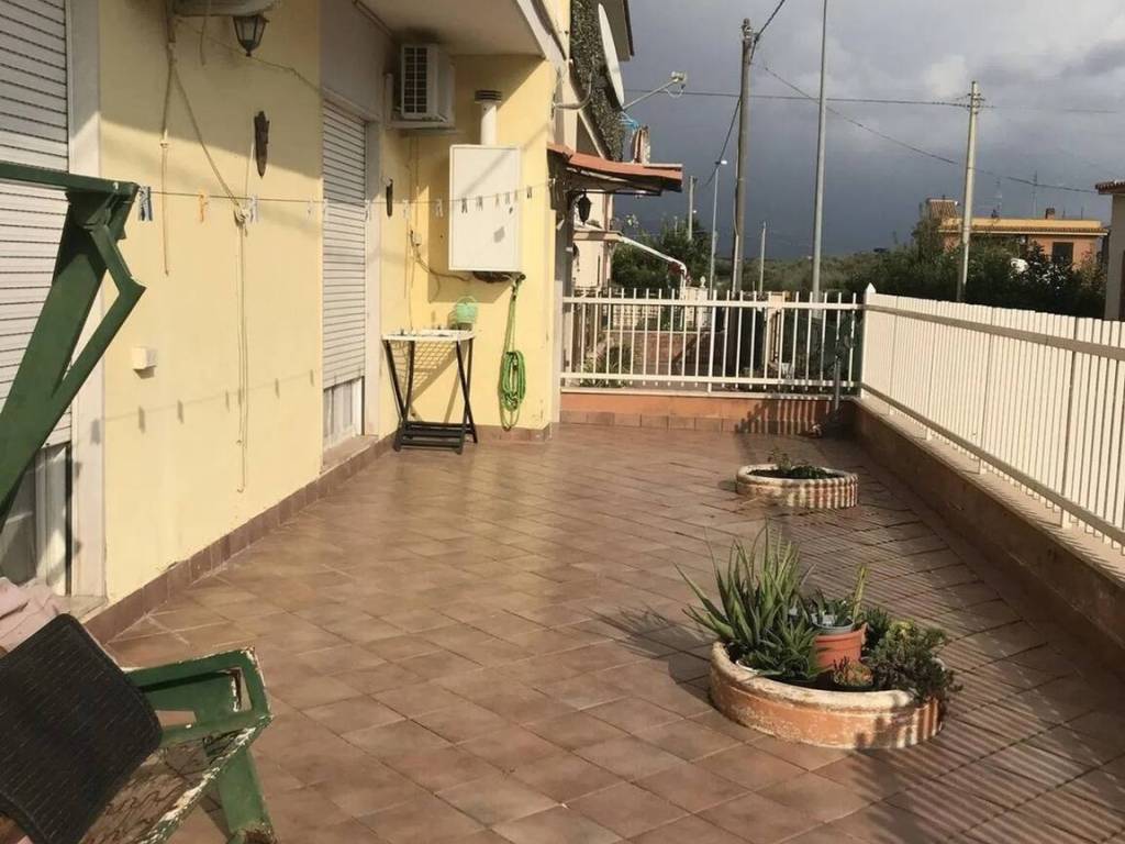 casa indipendente in vendita a Cisterna di Latina