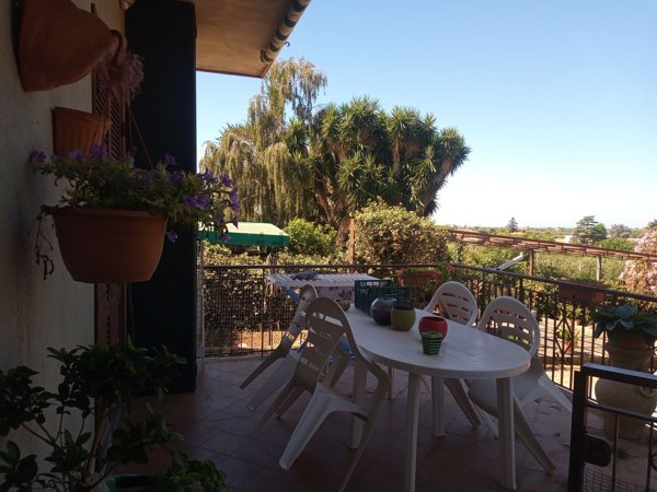 casa indipendente in vendita a Cisterna di Latina