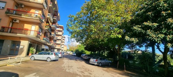 locale commerciale in vendita a Cisterna di Latina