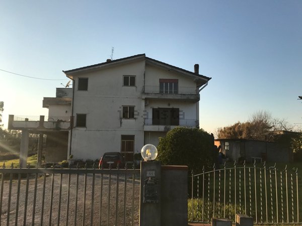 appartamento in vendita a Cisterna di Latina in zona Prato Cesarino