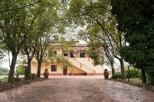 casa indipendente in vendita a Cisterna di Latina