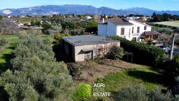 casa indipendente in vendita a Cisterna di Latina