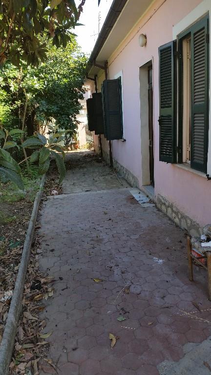 casa indipendente in vendita a Cisterna di Latina