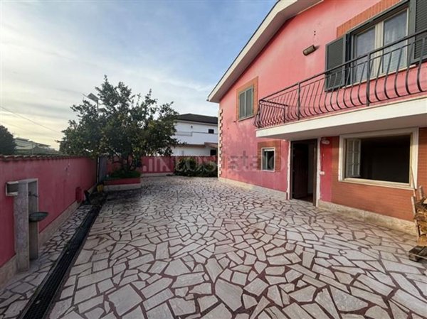 appartamento in vendita a Cisterna di Latina in zona Castelverde