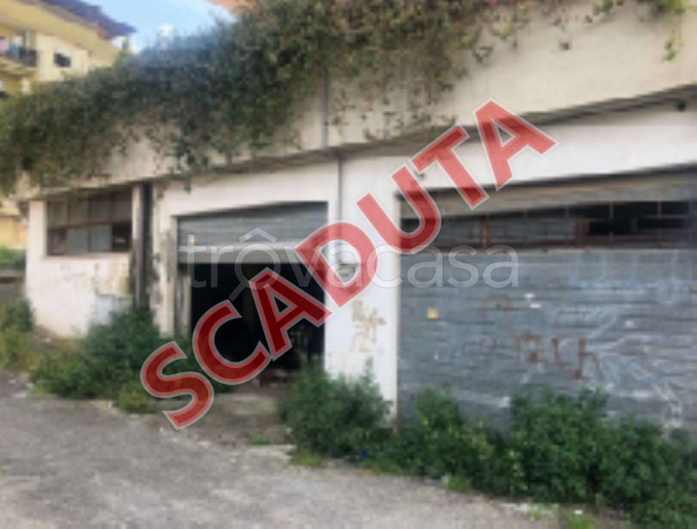 locale commerciale in vendita a Cisterna di Latina