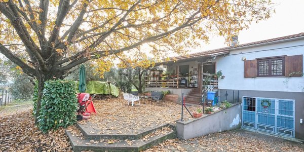 casa indipendente in vendita a Cisterna di Latina in zona Le Castella