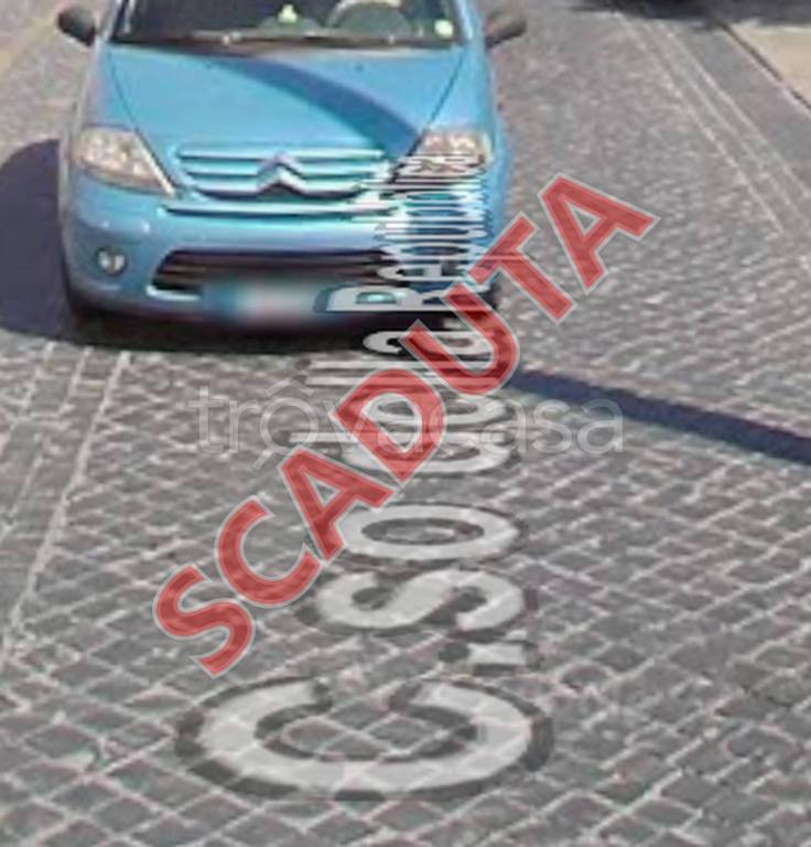 locale commerciale in vendita a Cisterna di Latina