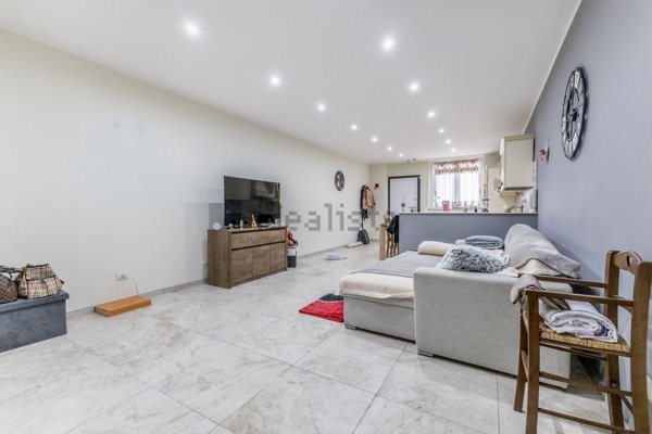 casa indipendente in vendita a Cisterna di Latina