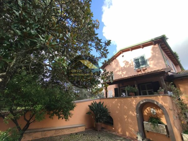 casa indipendente in vendita a Cisterna di Latina