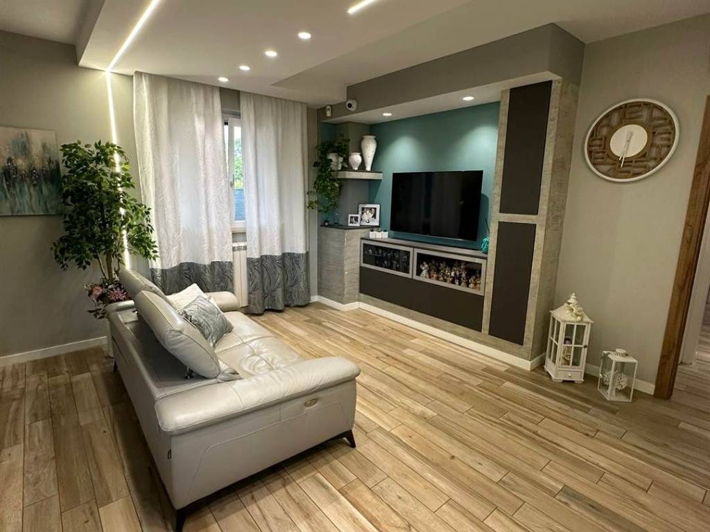 casa indipendente in vendita a Cisterna di Latina