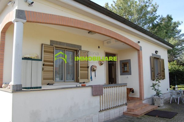 casa indipendente in vendita a Cisterna di Latina