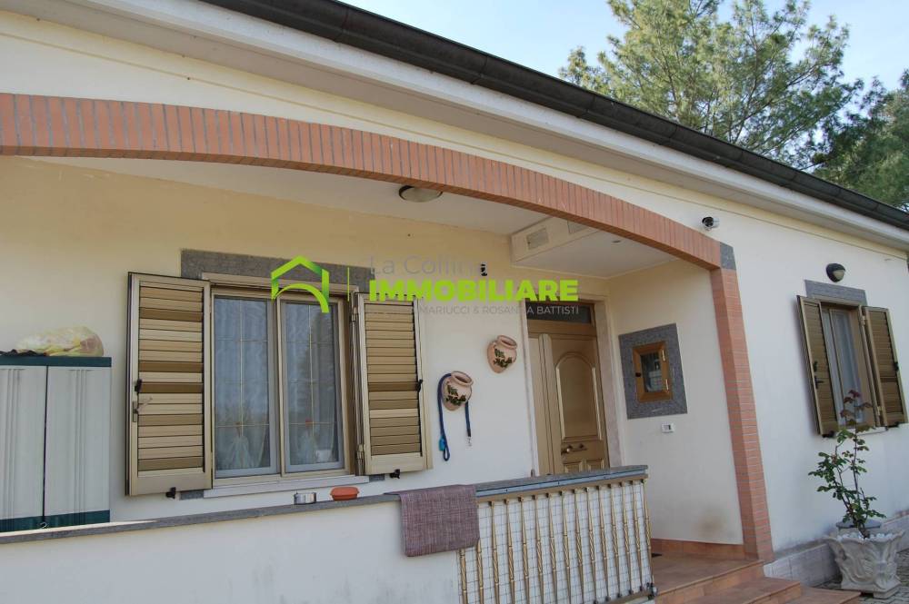 casa indipendente in vendita a Cisterna di Latina