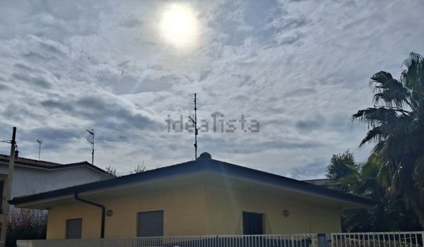 casa indipendente in vendita a Cisterna di Latina