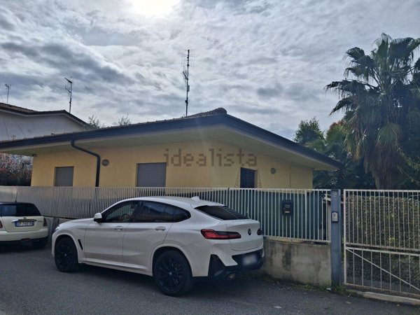 casa indipendente in vendita a Cisterna di Latina