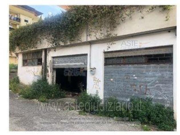 locale commerciale in vendita a Cisterna di Latina