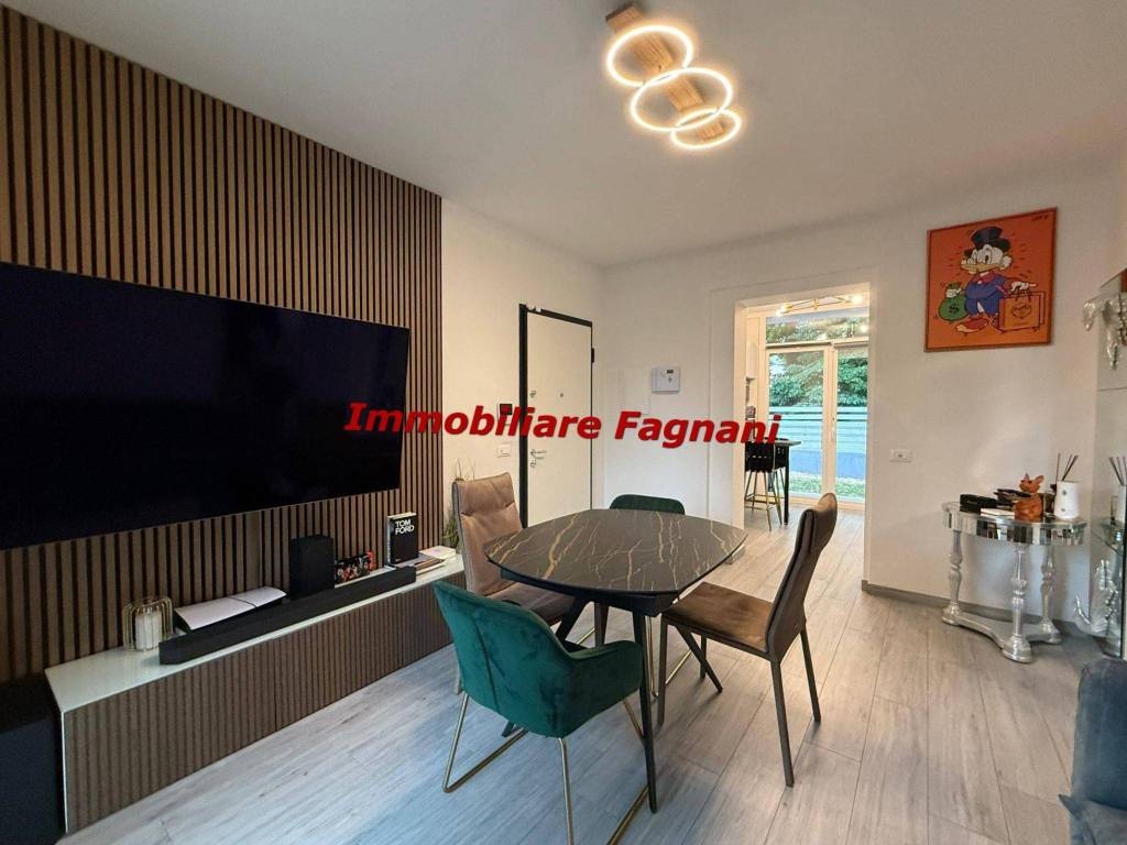 casa indipendente in vendita a Cisterna di Latina