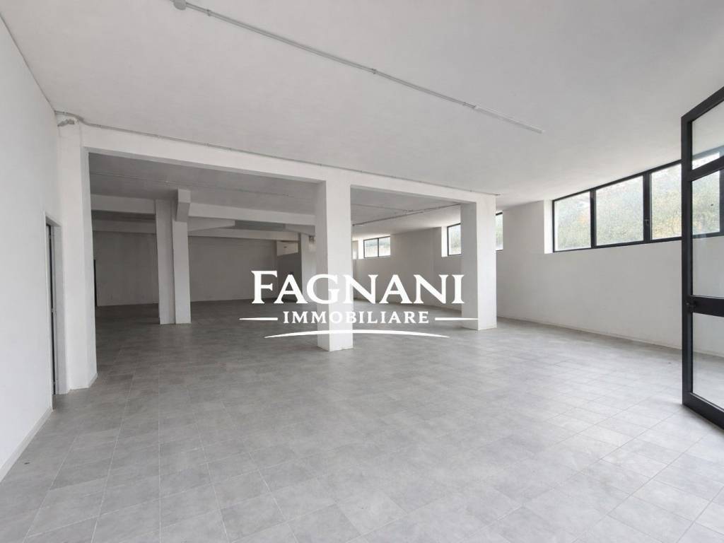 locale commerciale in vendita a Cisterna di Latina