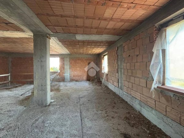 appartamento in vendita a Cisterna di Latina in zona Borgo Flora