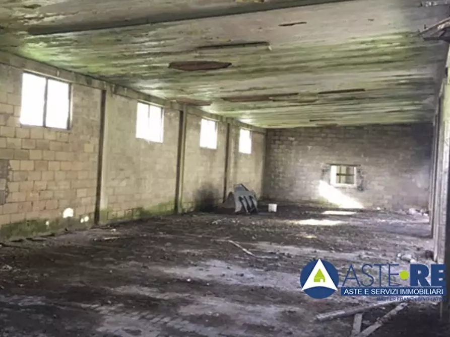 capannone in vendita a Cisterna di Latina