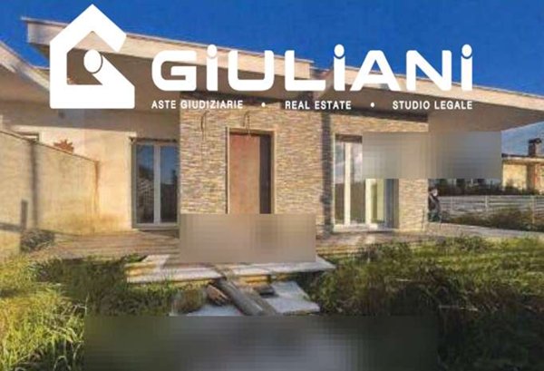 casa indipendente in vendita a Cisterna di Latina