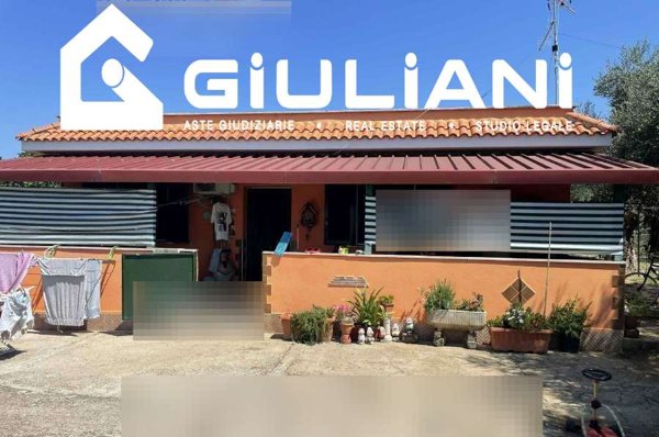 casa indipendente in vendita a Cisterna di Latina