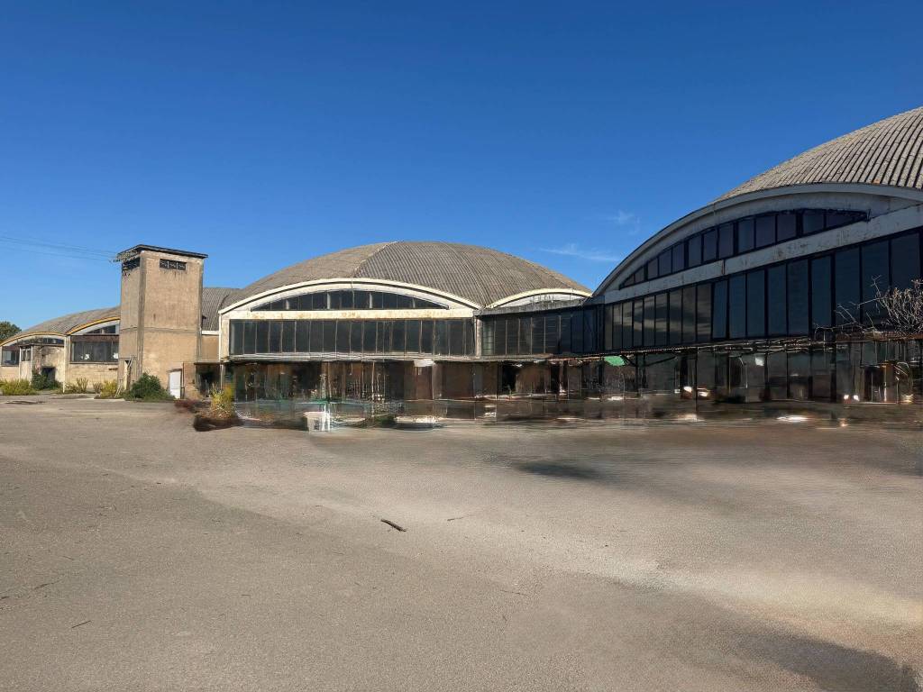 locale commerciale in vendita a Cisterna di Latina