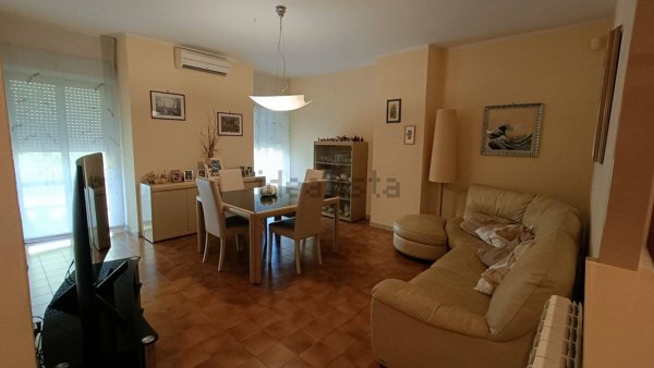 casa indipendente in vendita a Cisterna di Latina