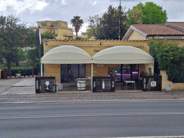 negozio in vendita a Cisterna di Latina