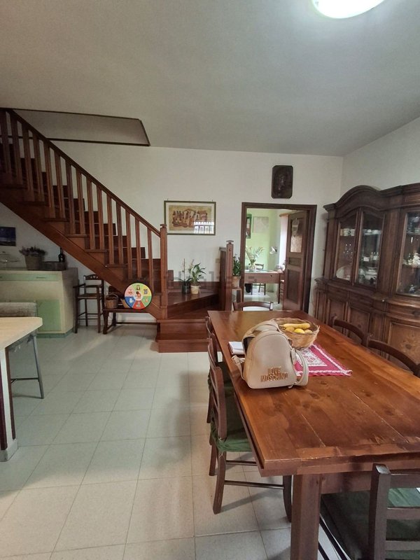 casa indipendente in vendita a Cisterna di Latina