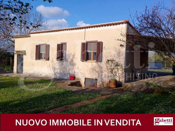 casa indipendente in vendita a Cisterna di Latina