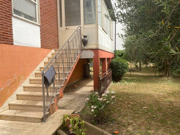 casa indipendente in vendita a Cisterna di Latina