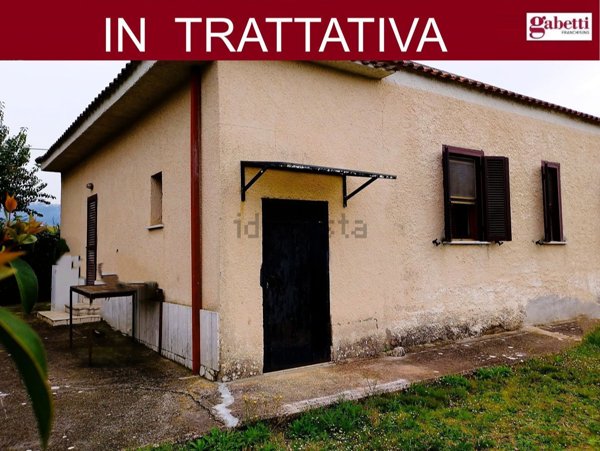 casa indipendente in vendita a Cisterna di Latina