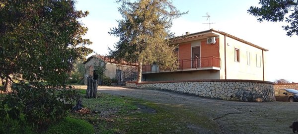 casa indipendente in vendita a Cisterna di Latina