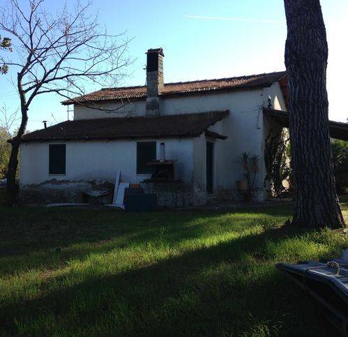casa indipendente in vendita a Cisterna di Latina
