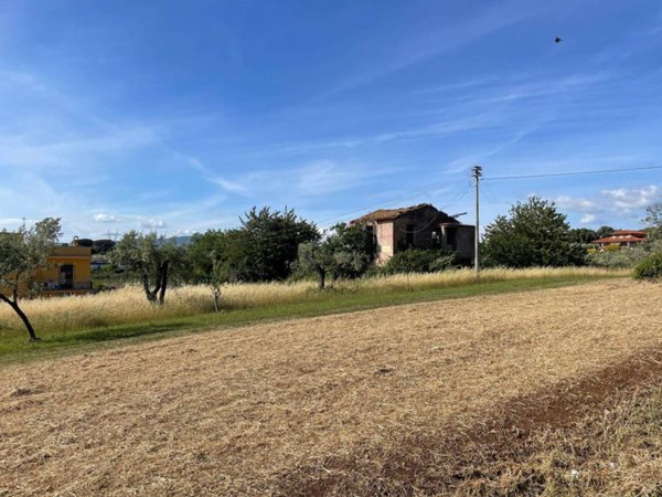 casa indipendente in vendita a Cisterna di Latina