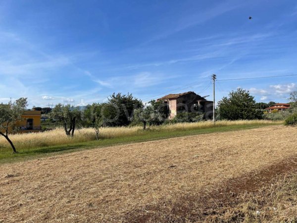 casa indipendente in vendita a Cisterna di Latina