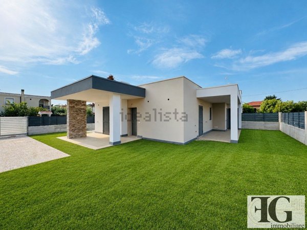 casa indipendente in vendita a Cisterna di Latina