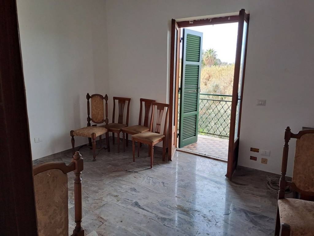 ufficio in vendita a Cisterna di Latina in zona Le Castella