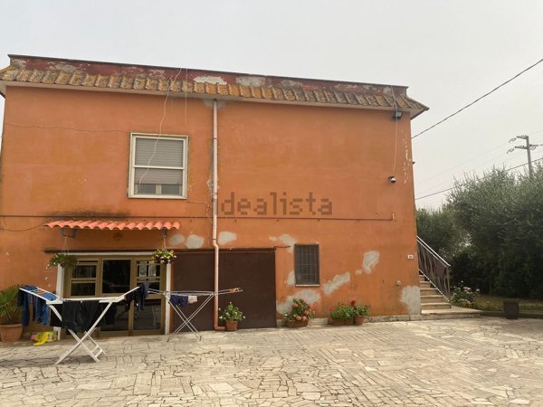 casa indipendente in vendita a Cisterna di Latina in zona Olmobello