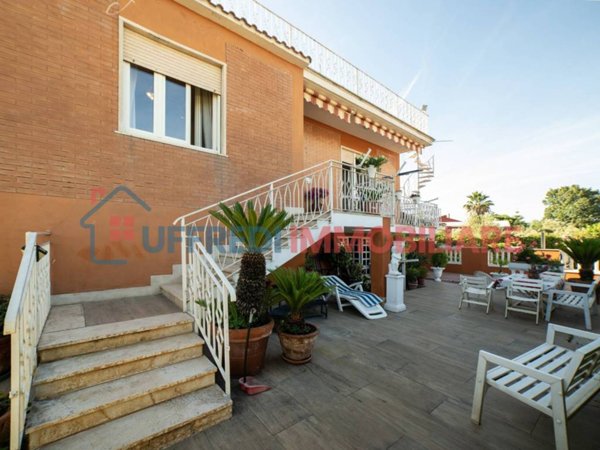 casa indipendente in vendita a Cisterna di Latina
