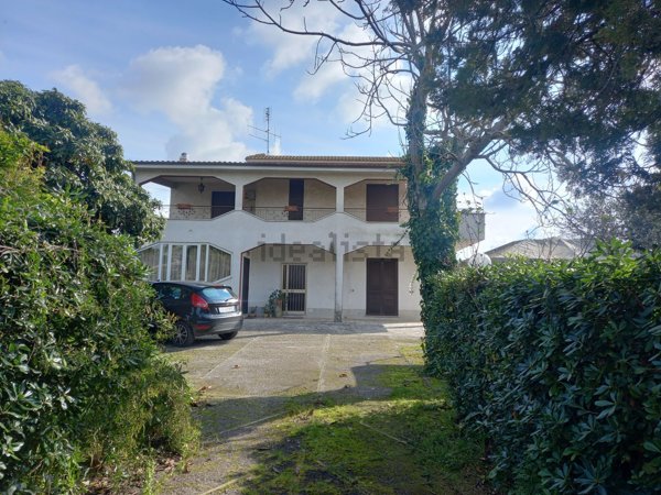 casa indipendente in vendita a Cisterna di Latina in zona Le Castella