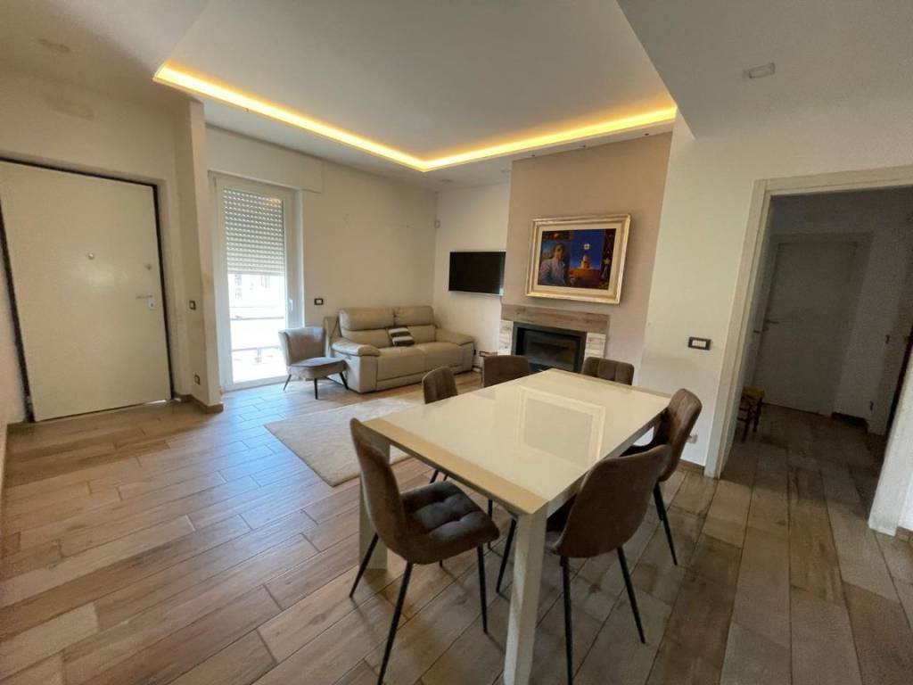 appartamento in vendita a Cisterna di Latina in zona Borgo Flora