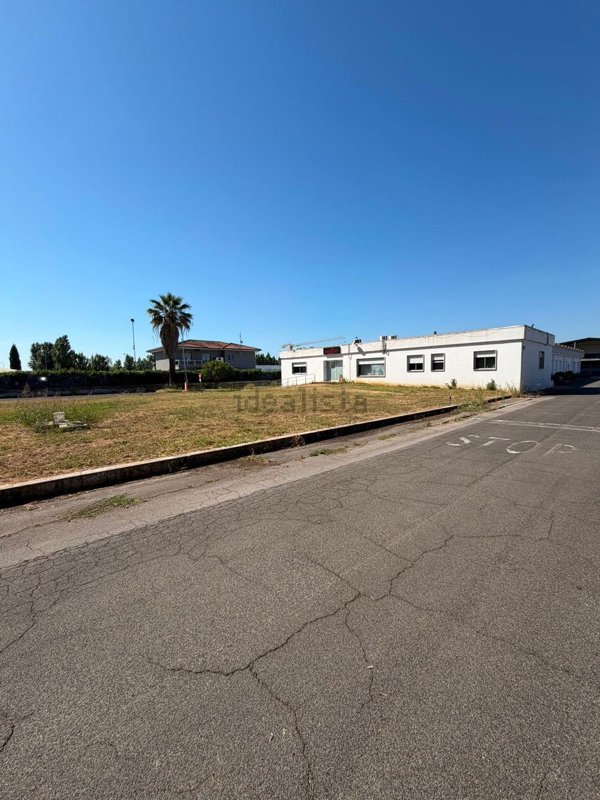 capannone in vendita a Cisterna di Latina
