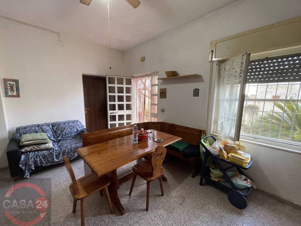 casa indipendente in vendita a Cisterna di Latina