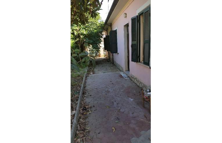 casa indipendente in vendita a Cisterna di Latina