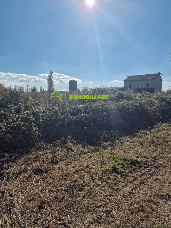 terreno in vendita a Cisterna di Latina