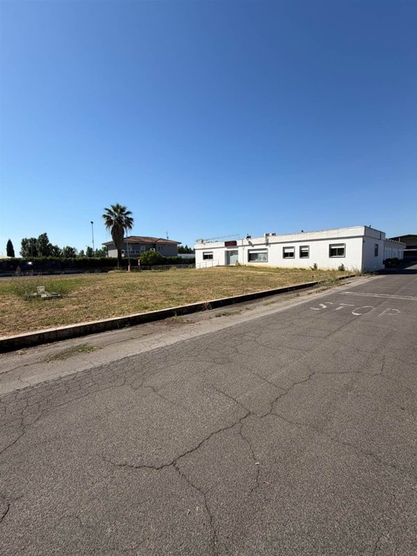 terreno edificabile in vendita a Cisterna di Latina