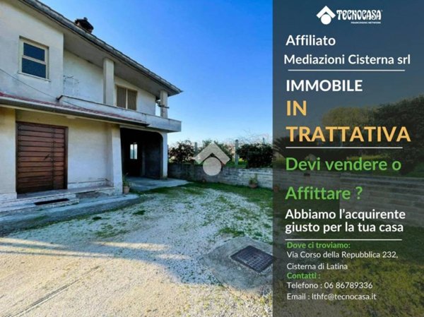 casa indipendente in vendita a Cisterna di Latina in zona Le Castella