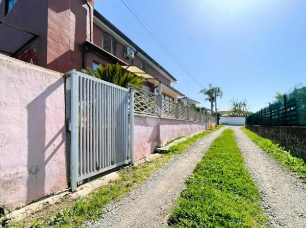 casa indipendente in vendita a Cisterna di Latina